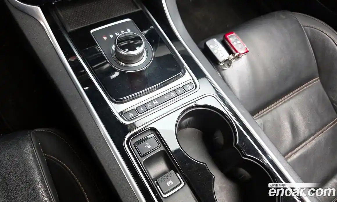 Jaguar XE 2017 2.0 гидро в Москве № 264726, фото 9