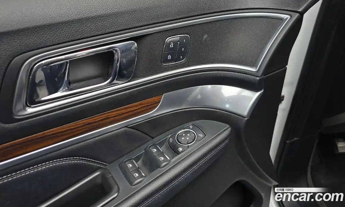 Ford Explorer 2018 2.3 гидро в Москве № 273395, фото 17