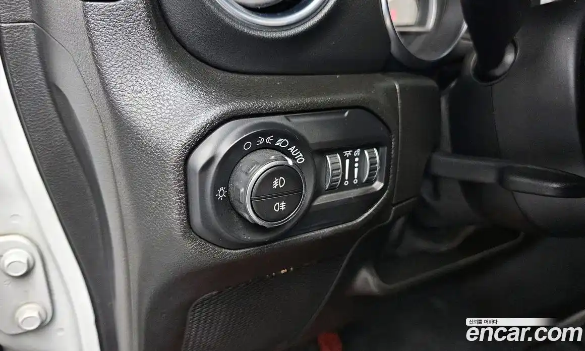 Jeep Wrangler 2019 2.0 гидро в Москве № 278707, фото 14