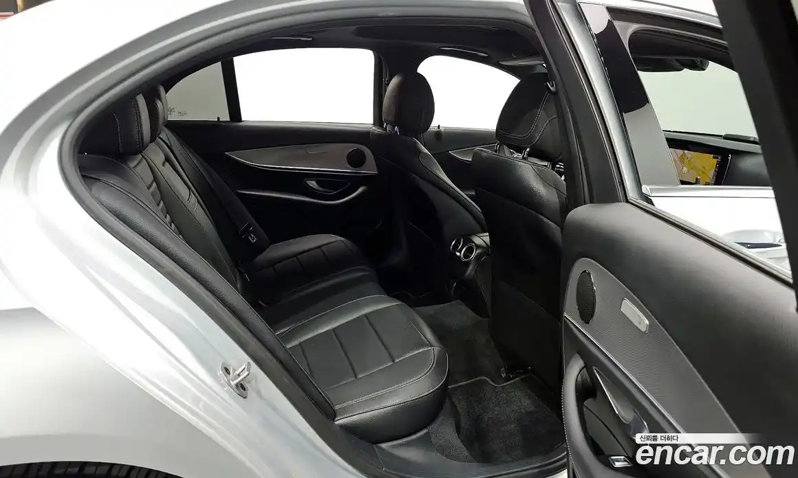 Mercedes-Benz E-Class 2019 2.0 гидро в Москве № 292168, фото 12