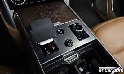 Land Rover Range-Rover 2023 4.4 гидро в Москве № 298223, миниатюра 9