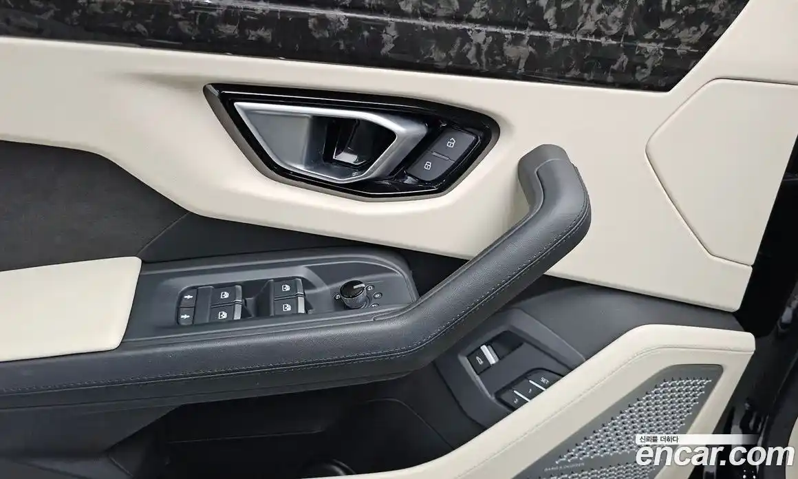 Lamborghini Urus 2020 4.0 гидро в Москве № 320806, фото 17