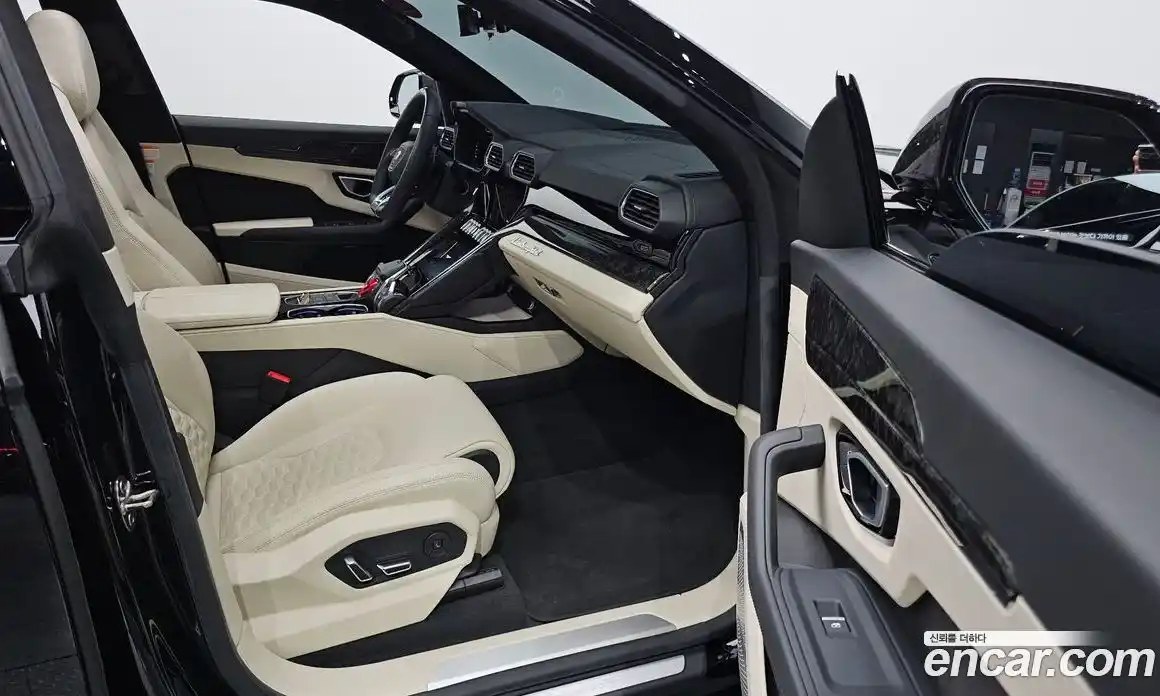 Lamborghini Urus 2020 4.0 гидро в Москве № 320806, фото 10