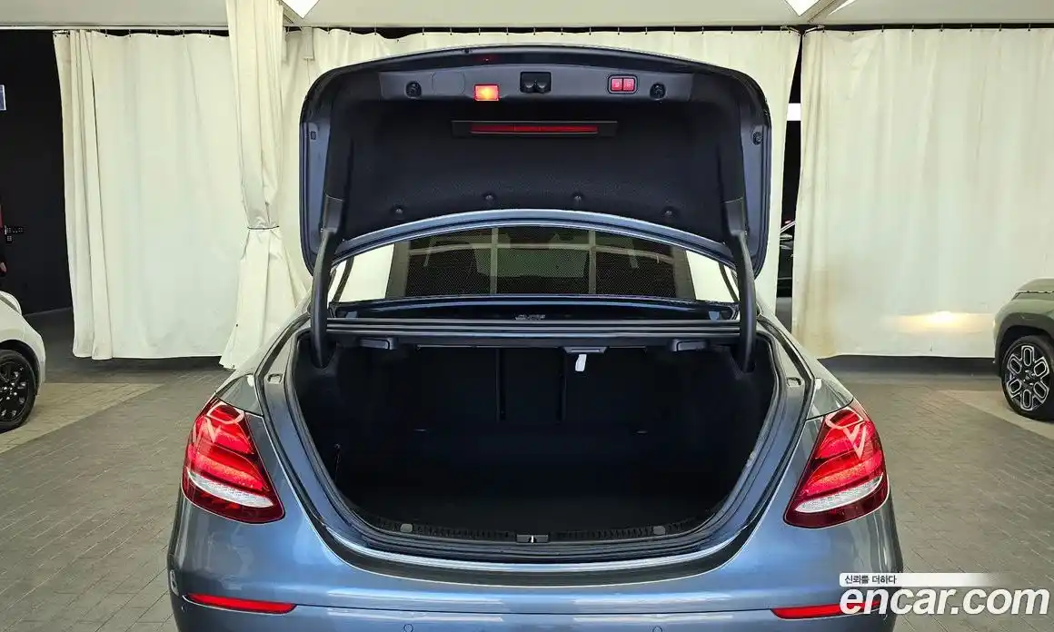 Mercedes-Benz E-Class 2018 2.0 гидро, фото 20