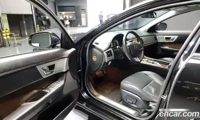 Jaguar XF 2015 2.2 гидро в Москве № 335775, миниатюра 10