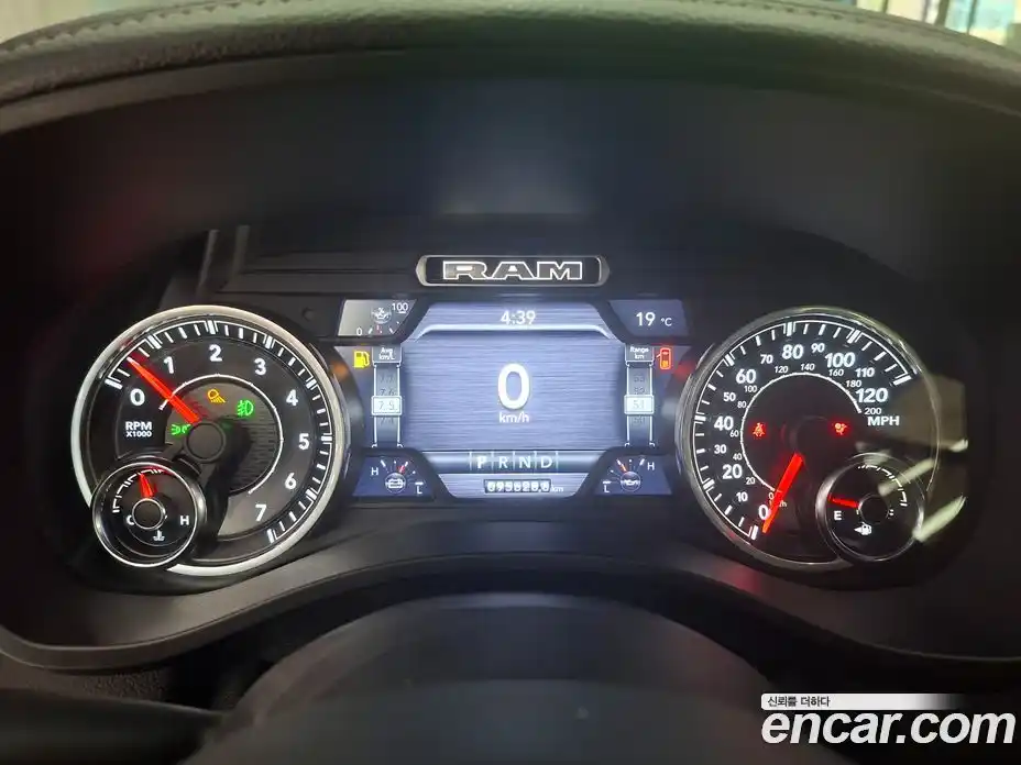 Dodge Ram Pick Up 2019 5.7 гидро в Москве № 362356, фото 8