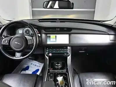 Jaguar XF 2017 2.0 гидро в Москве № 386434, миниатюра 7