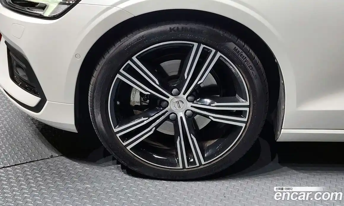 Volvo S60 2019 2.0 гидро в Москве № 429911, фото 5