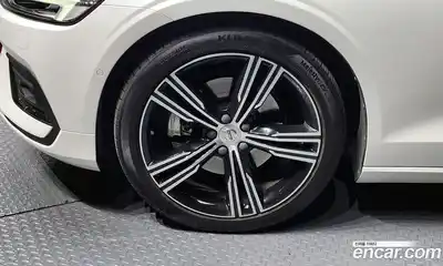 Volvo S60 2019 2.0 гидро в Москве № 429911, миниатюра 5