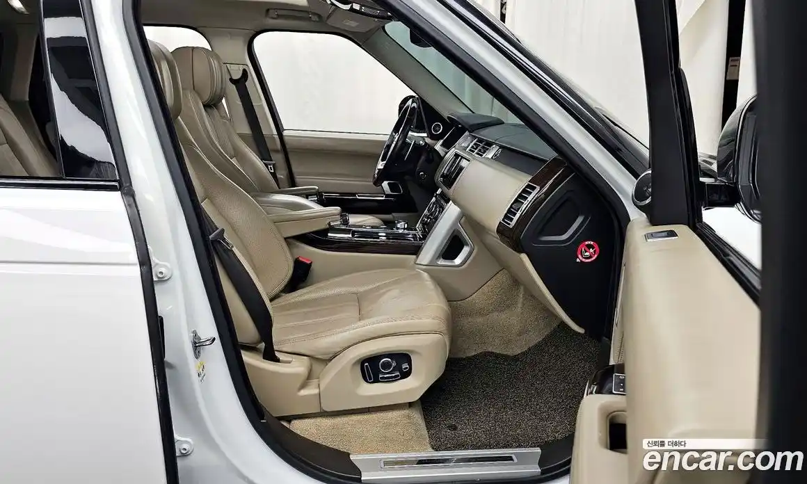 Land Rover Range-Rover 2016 4.4 гидро в Москве № 498997, фото 11