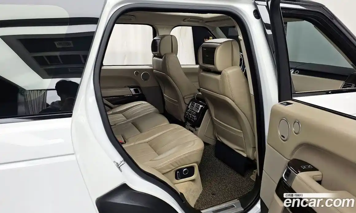 Land Rover Range-Rover 2016 4.4 гидро в Москве № 498997, фото 12