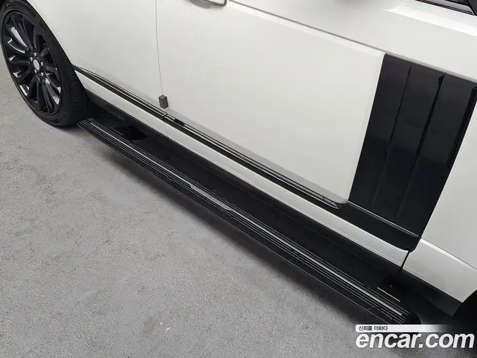 Land Rover Range-Rover 2016 4.4 гидро в Москве № 498997, фото 16
