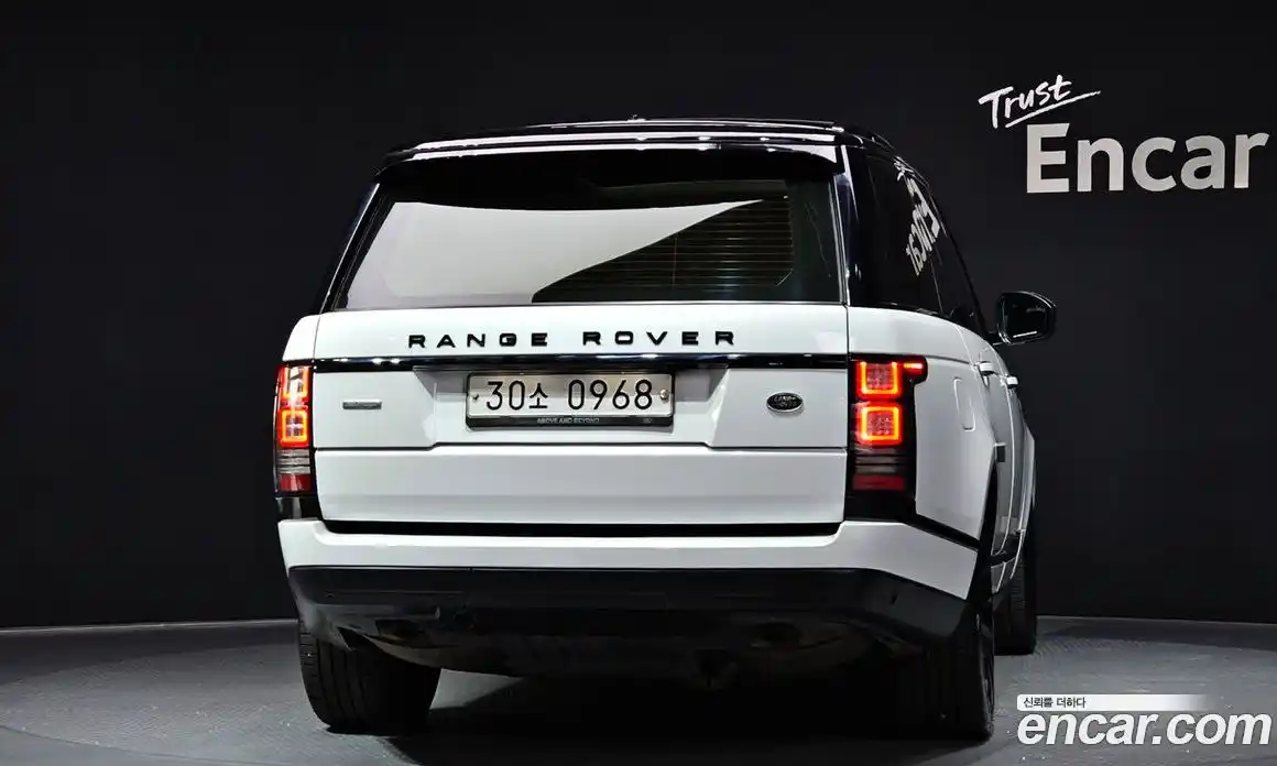 Land Rover Range-Rover 2016 4.4 гидро в Москве № 498997, фото 4