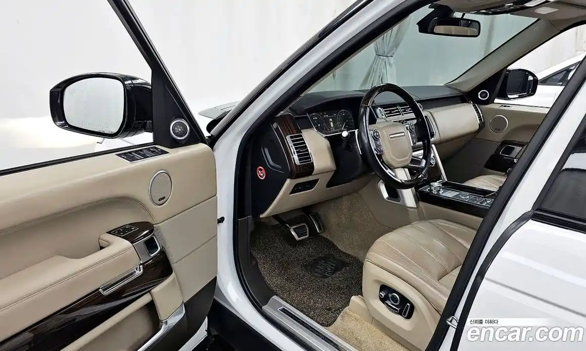 Land Rover Range-Rover 2016 4.4 гидро в Москве № 498997, фото 10