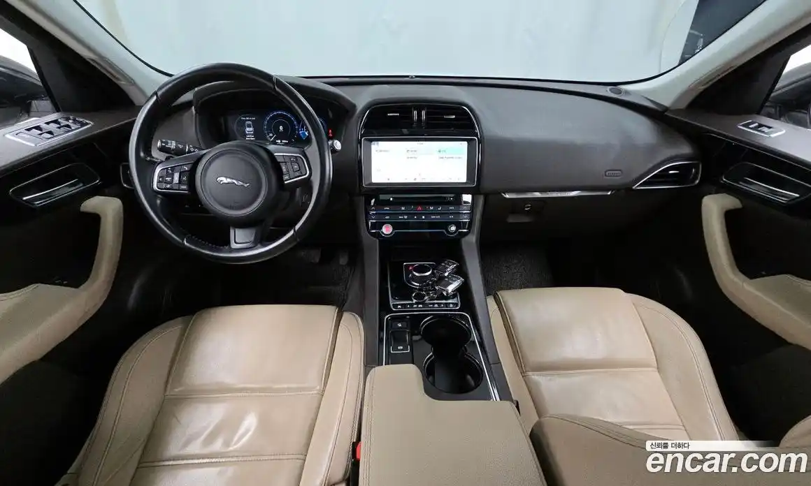 Jaguar F-Pace 2017 2.0 гидро в Москве № 500269, фото 7