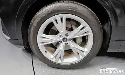 Audi Q8 2022 3.0 гидро в Москве № 544615, миниатюра 5