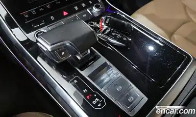 Audi Q8 2022 3.0 гидро в Москве № 544615, миниатюра 9