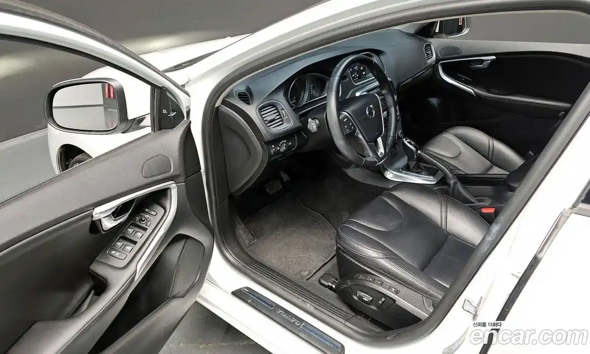 Volvo V40 2017 2.0 гидро в Москве № 724006, фото 12