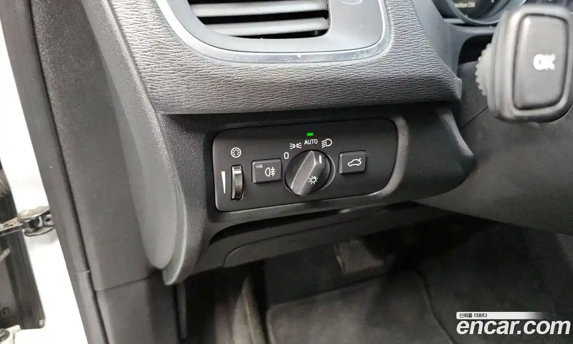 Volvo V40 2017 2.0 гидро в Москве № 724006, фото 17