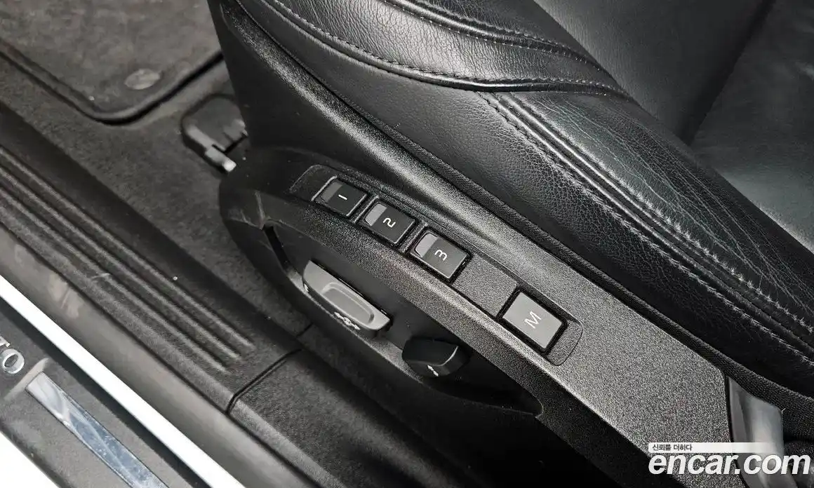 Volvo V40 2017 2.0 гидро в Москве № 724006, фото 18