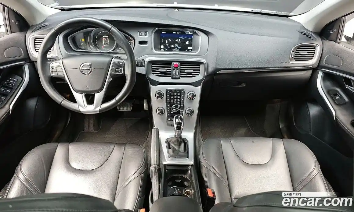 Volvo V40 2017 2.0 гидро в Москве № 724006, фото 7
