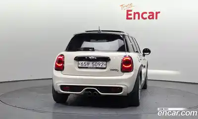 Mini Cooper 2017 2.0 гидро в Москве № 724889, миниатюра 4