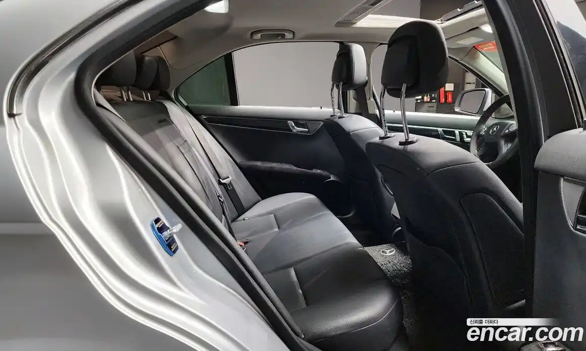 Mercedes-Benz C-Class 2009 1.8 гидро в Москве № 822855, фото 12
