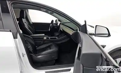 Tesla Model Y 2022 0.2 гидро в Москве № 825526, миниатюра 11