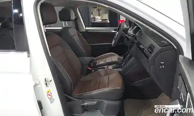 Volkswagen Tiguan 2022 2.0 гидро в Москве № 826155, миниатюра 11