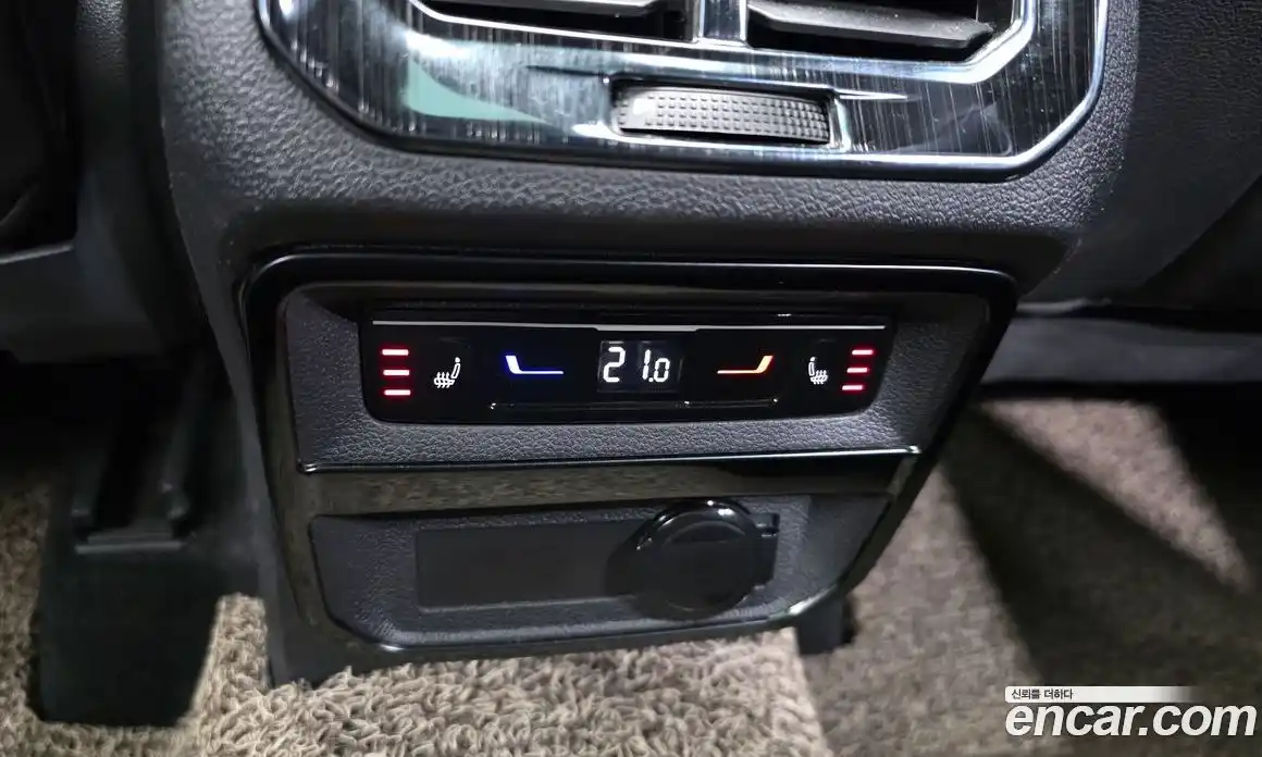 Volkswagen Tiguan 2022 2.0 гидро в Москве № 826155, фото 19