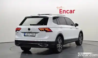 Volkswagen Tiguan 2022 2.0 гидро в Москве № 826155, миниатюра 2