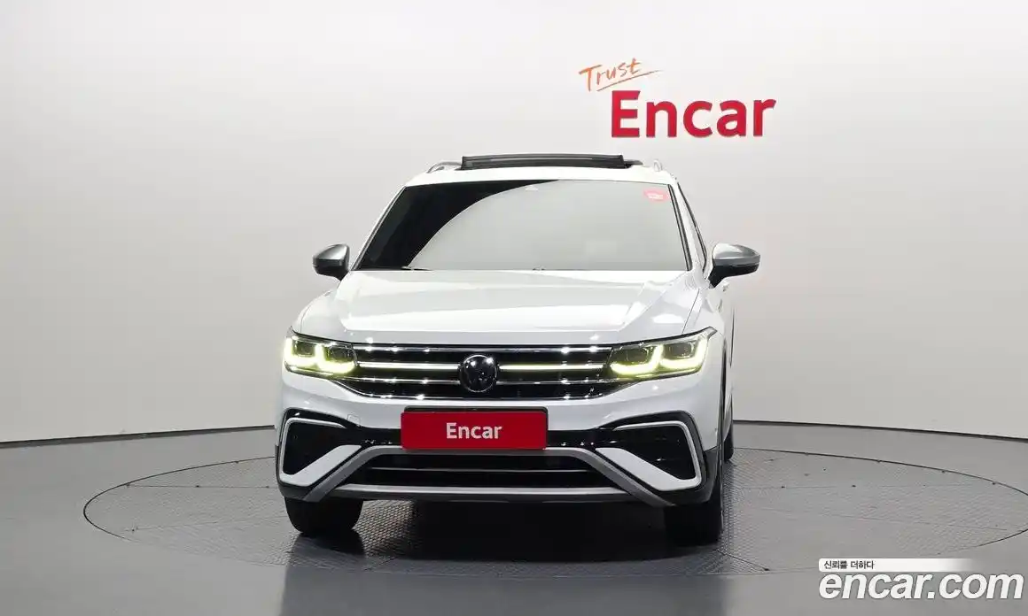 Volkswagen Tiguan 2022 2.0 гидро в Москве № 826155, фото 3