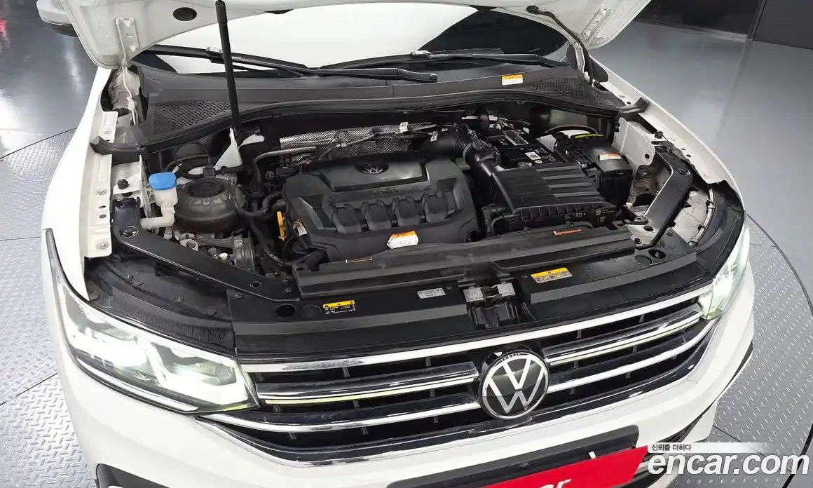 Volkswagen Tiguan 2022 2.0 гидро в Москве № 826155, фото 6