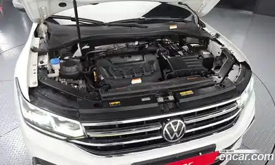 Volkswagen Tiguan 2022 2.0 гидро в Москве № 826155, миниатюра 6