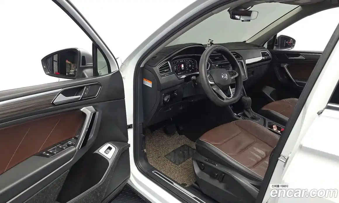 Volkswagen Tiguan 2022 2.0 гидро в Москве № 826155, фото 10