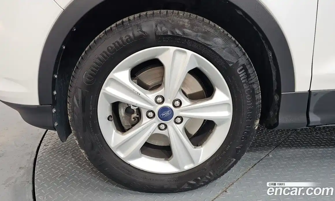 Ford Escape 2014 2.0 гидро в Москве № 827126, фото 5