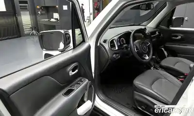 Jeep Renegade 2023 1.3 гидро в Москве № 896423, миниатюра 11