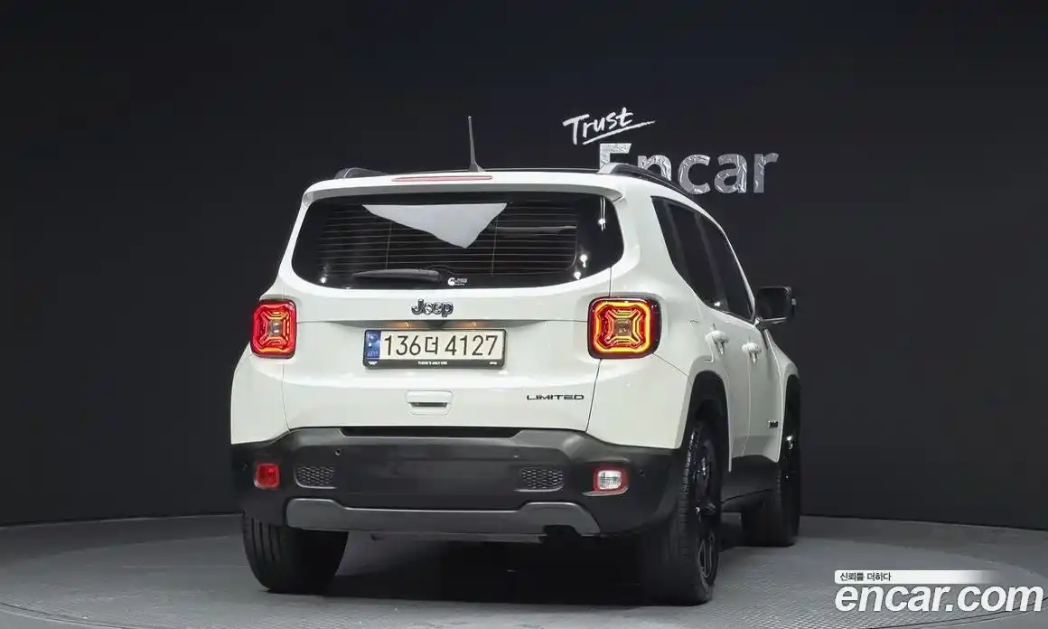 Jeep Renegade 2023 1.3 гидро в Москве № 896423, фото 4