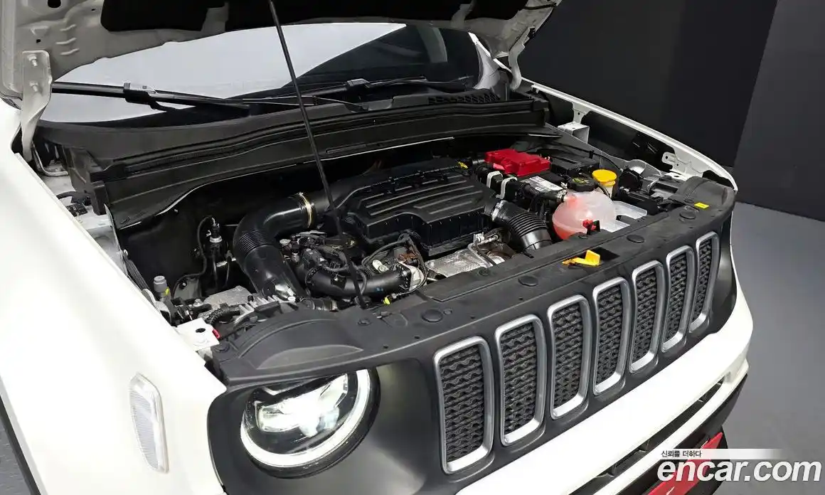Jeep Renegade 2023 1.3 гидро в Москве № 896423, фото 6
