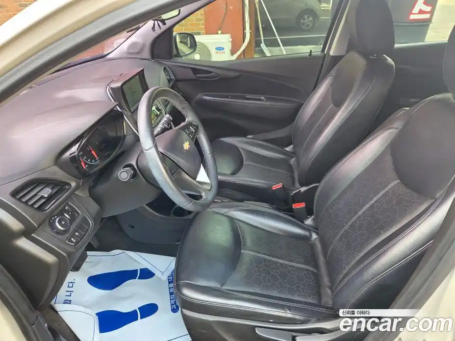 Chevrolet Spark 2016 1.0 Автомат в Москве № 975178, фото 11