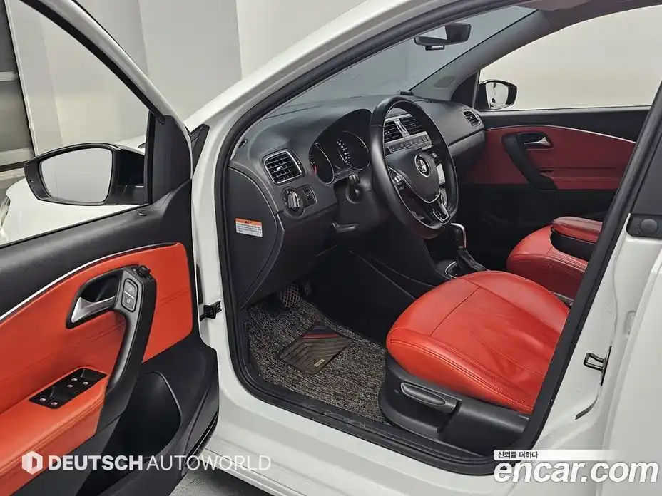 Volkswagen Polo 2015 1.4 гидро в Москве № 976165, фото 11
