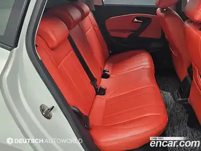 Volkswagen Polo 2015 1.4 гидро в Москве № 976165, миниатюра 12