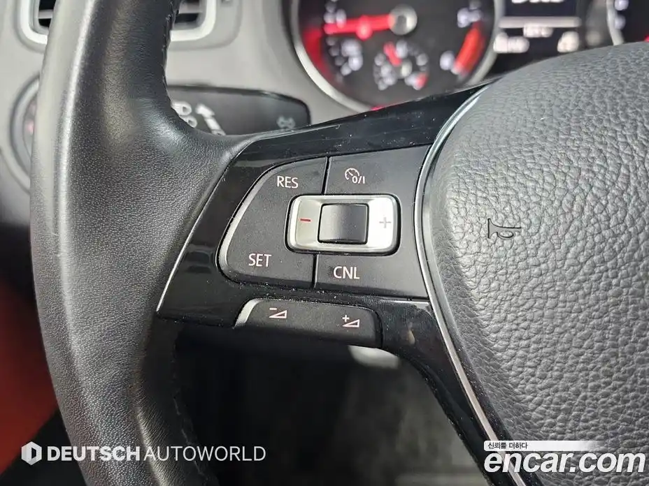 Volkswagen Polo 2015 1.4 гидро в Москве № 976165, фото 16