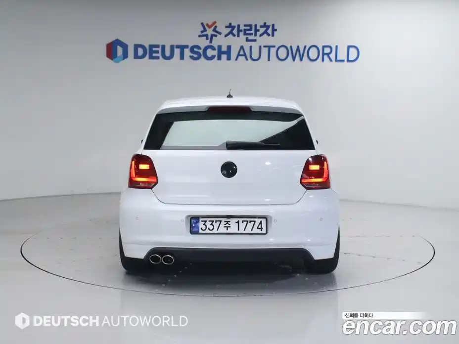 Volkswagen Polo 2015 1.4 гидро в Москве № 976165, фото 4