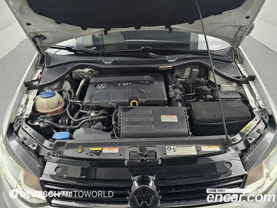 Volkswagen Polo 2015 1.4 гидро в Москве № 976165, фото 6