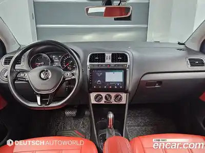 Volkswagen Polo 2015 1.4 гидро в Москве № 976165, миниатюра 7