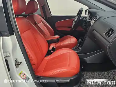 Volkswagen Polo 2015 1.4 гидро в Москве № 976165, миниатюра 10