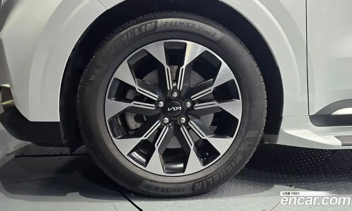 Kia Canival 2022 3.5 Автомат в Москве № 1002936, фото 5