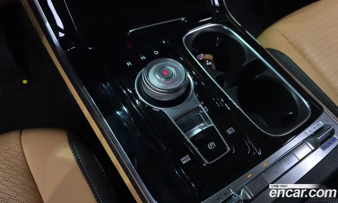 Kia Canival 2022 3.5 Автомат в Москве № 1002936, фото 9