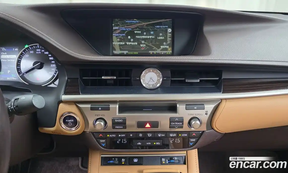 Lexus ES 2017 2.5 гидро в Москве № 1014471, фото 16